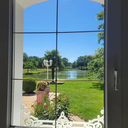 Avec Piscine Interieure Au Calme De La Campagne